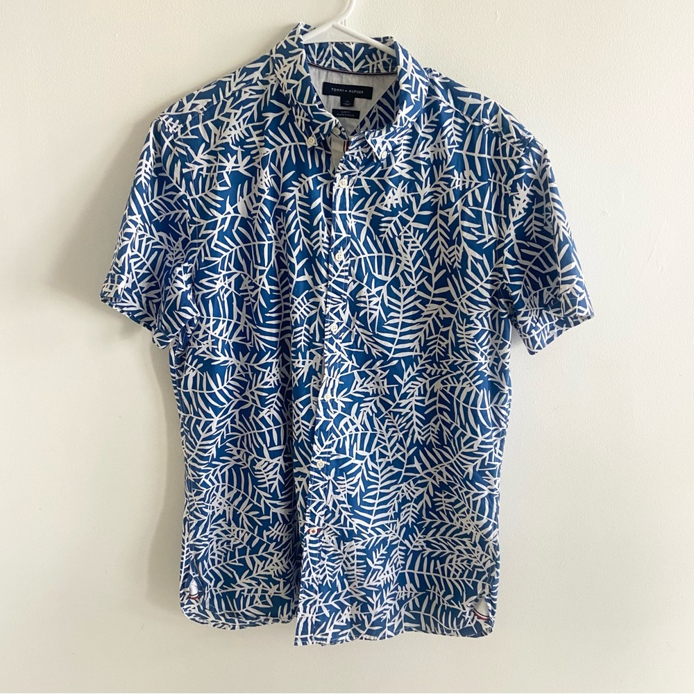 3/$25 Tommy Hilfiger Blue White Leaf Short Sleeve Button-Down Slim Cotton L
